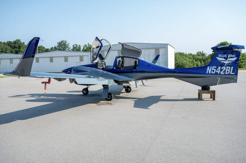 Diamond Da42