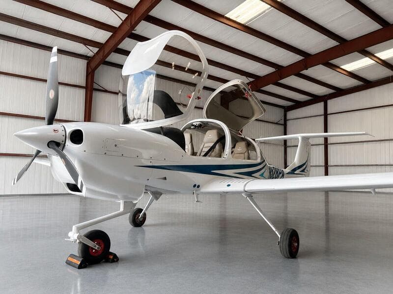 Diamond Da40